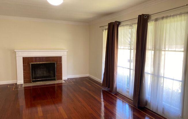 2 beds, 1.5 baths, $2,895