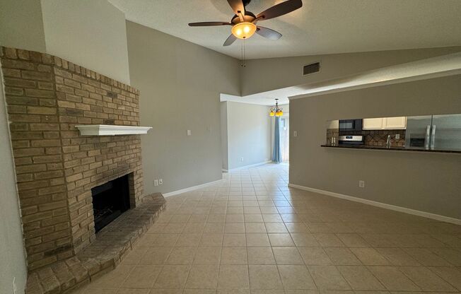 215 Greenlawn