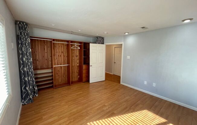 3 beds, 1 bath, $3,550