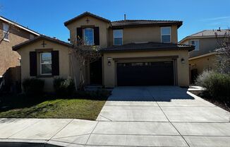 4 beds, 3 baths, $3,200