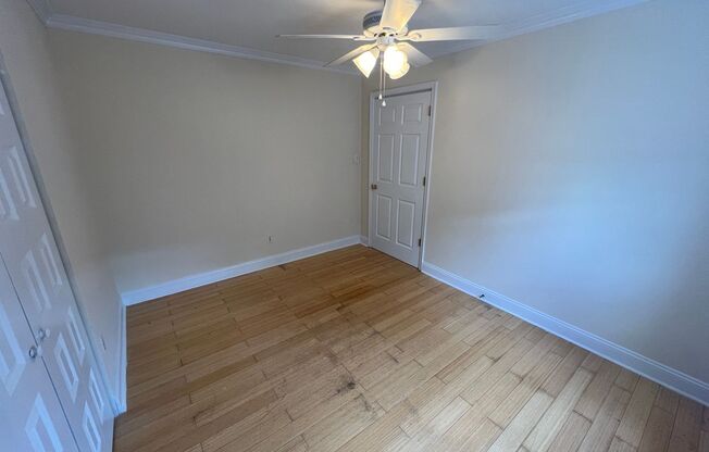 1 bed, 1 bath, $1,295, Unit Apt. 22