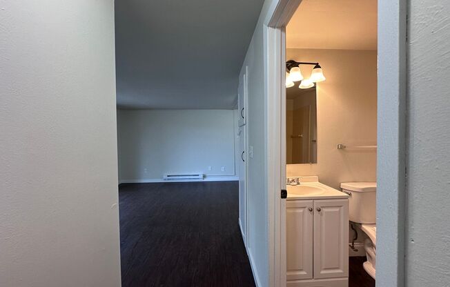 1 bed, 1 bath, $825, Unit Apt. 2