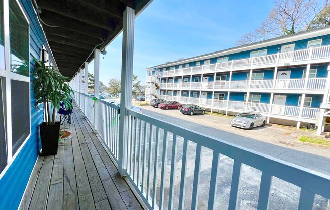 2 beds, 2 baths, 950 sqft, $1,705, Unit 2107-10