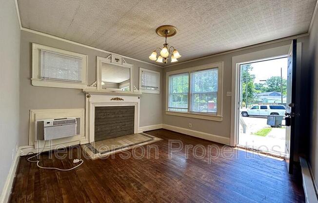 2549 PINCKNEY AVE