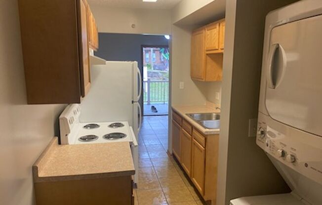 1 bed, 1 bath, $650