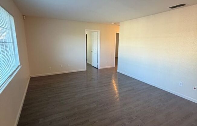 7585-89 TWIN OAKS AVE