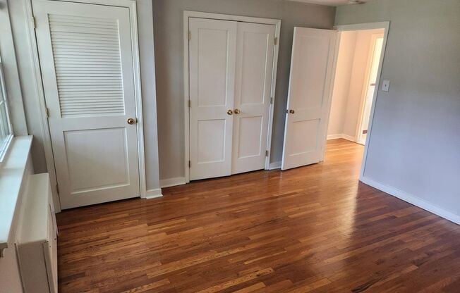2 beds, 1 bath, 897 sqft, $2,265, Unit A-05