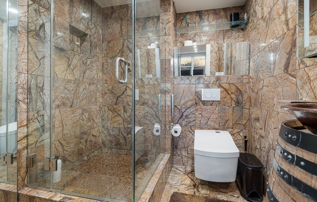 3 beds, 3 baths, 1,640 sqft, $6,500, Unit 6F