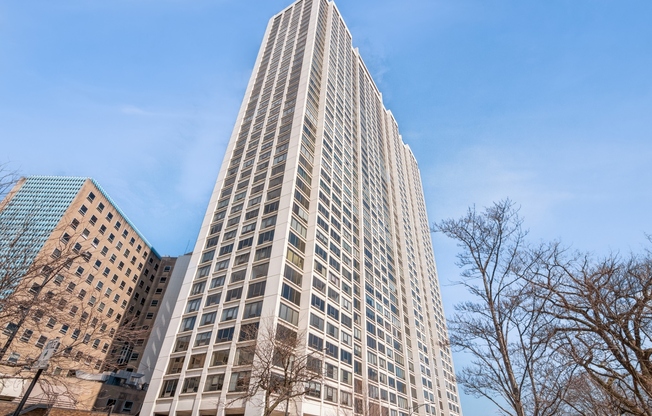2800 North Lake Shore Drive