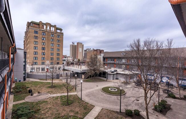 1 bed, 1 bath, $850, Unit 212