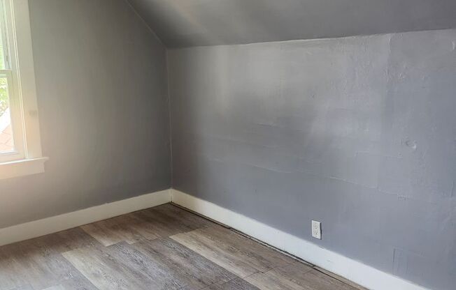 Spacious 3BR Single-Family Home with Large Living Room – Only $1,425/Month! ⭐