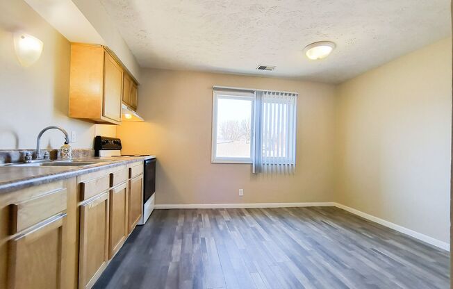 2 beds, 1 bath, 850 sqft, $979, Unit 1204