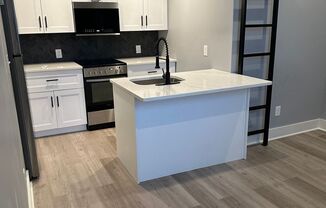 1 bed, 1 bath, 500 sqft, $1,395, Unit 4