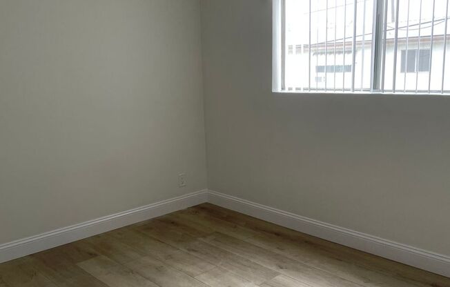 1 bed, 1 bath, 750 sqft, $1,845, Unit 32