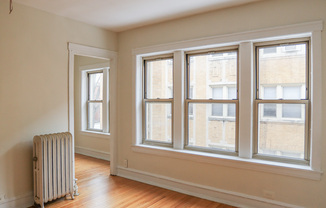 1365 W GREENLEAF