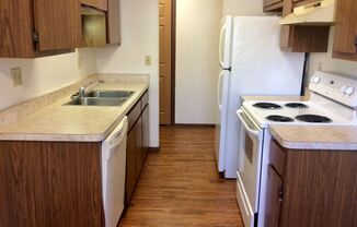 2 beds, 1 bath, 800 sqft, $950, Unit 2