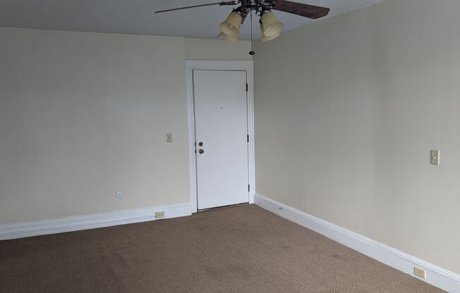 1 bed, 1 bath, $625, Unit 205