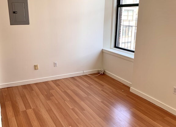 1 bed, 1 bath, 570 sqft, $2,600, Unit 5G