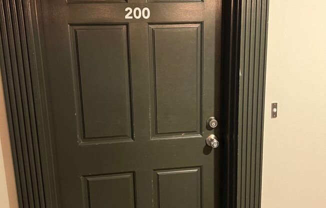 1 bed, 1 bath, 665 sqft, $1,699, Unit 200