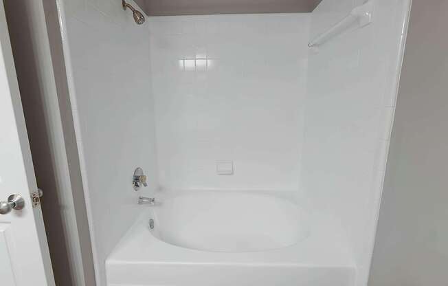 2 beds, 2 baths, 1,118 sqft, $1,486