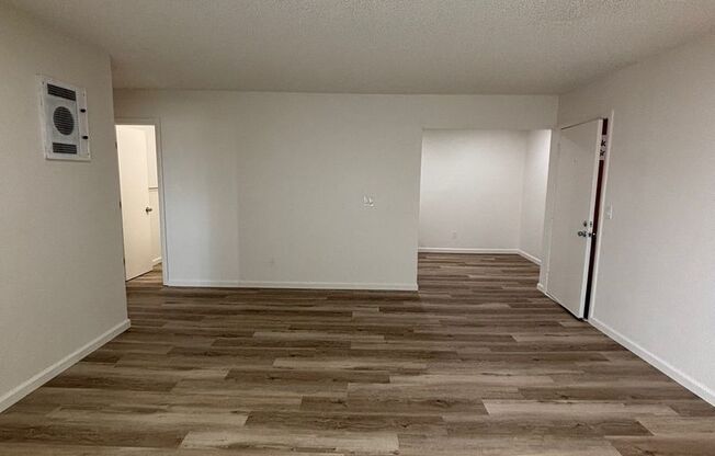 2 beds, 1 bath, 800 sqft, $2,195, Unit C16