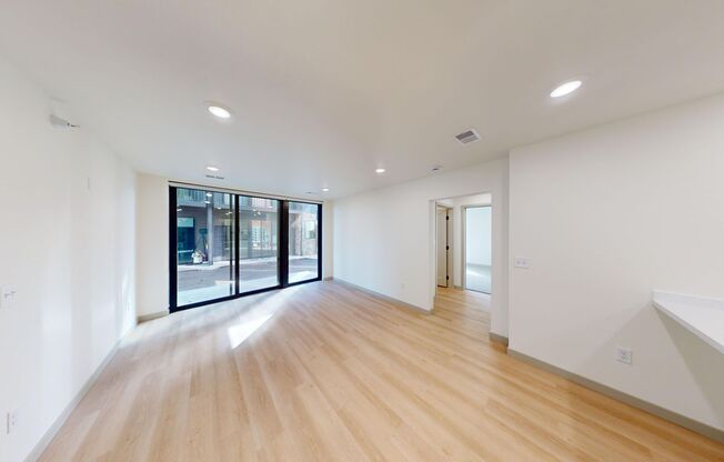 2 beds, 2 baths, 849 sqft, $1,305, Unit 6013 - 303