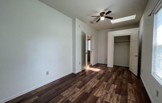 3 beds, 1 bath, $2,085, Unit 3 bed