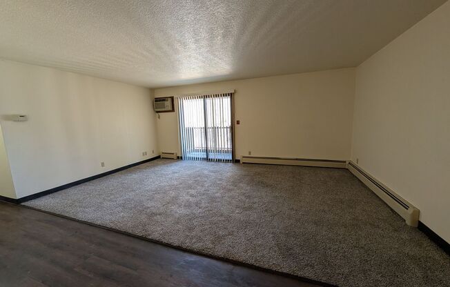 2 beds, 1 bath, 970 sqft, $1,149, Unit FB   5106