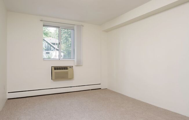 2 beds, 1 bath, 900 sqft, $1,349, Unit 104
