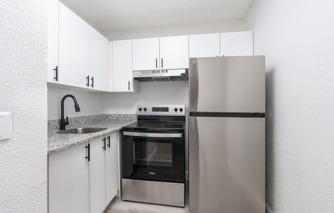 Kitchen 3 (Web Quality) - Vista Shores