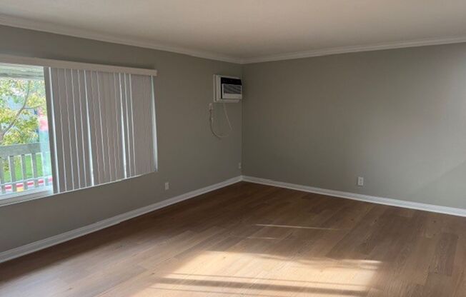 2 beds, 2 baths, 880 sqft, $2,795, Unit N-36