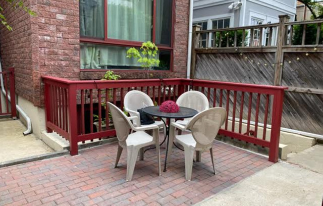 1513 T St NW