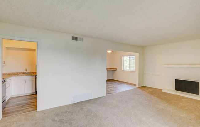 1 bed, 1 bath, 773 sqft, $1,300, Unit 65