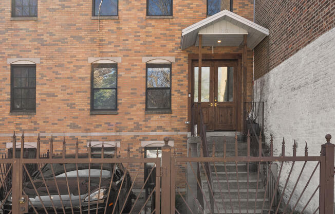 1056 LAFAYETTE AVE