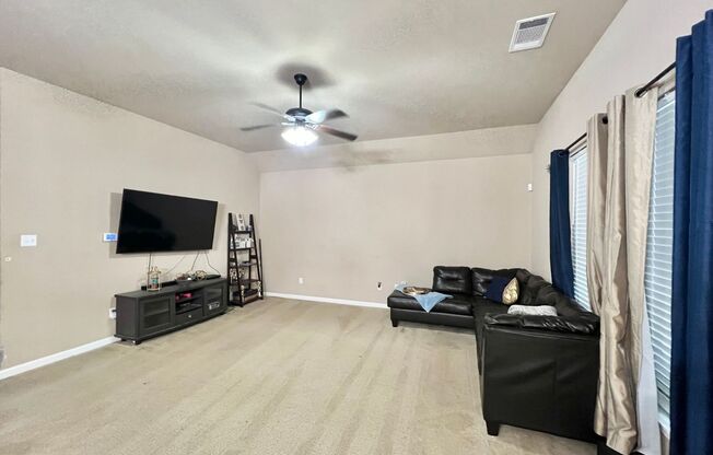 3 beds, 2 baths, $1,950