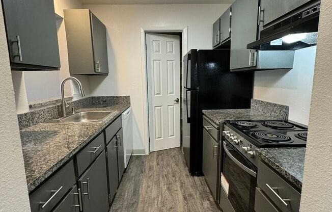 1 bed, 1 bath, 554 sqft, $895, Unit 105-B