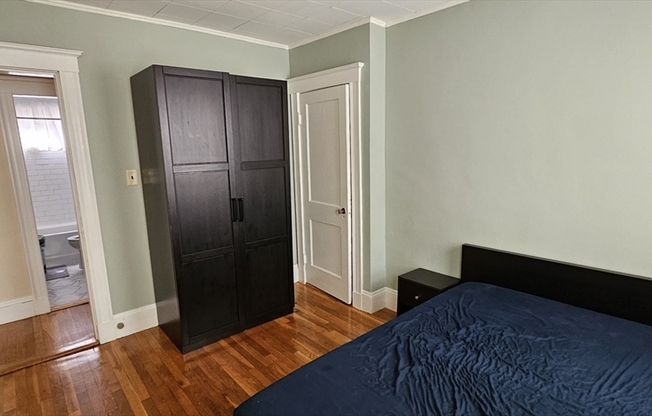 32 WILLARD AVE