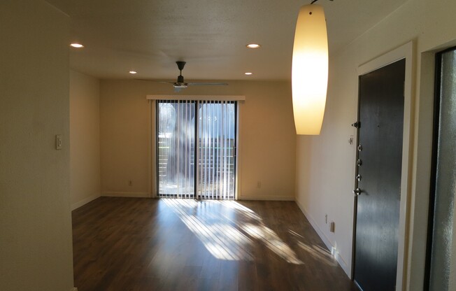 2 beds, 2 baths, 957 sqft, $1,750, Unit 109-E