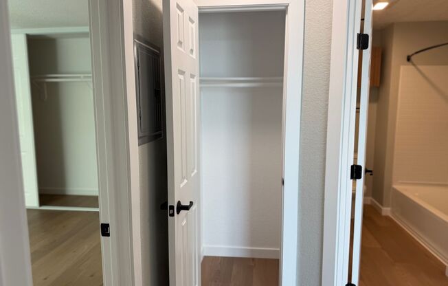 2 beds, 1 bath, 821 sqft, $2,780, Unit C036