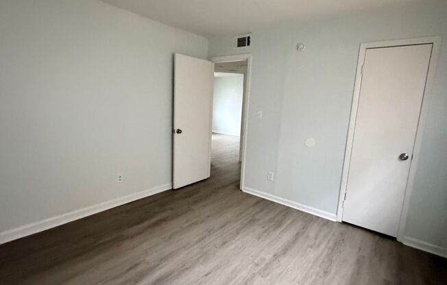 2 beds, 1 bath, $1,395, Unit 3230-08