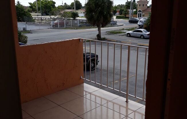 1 bed, 1 bath, 750 sqft, $1,700, Unit A05