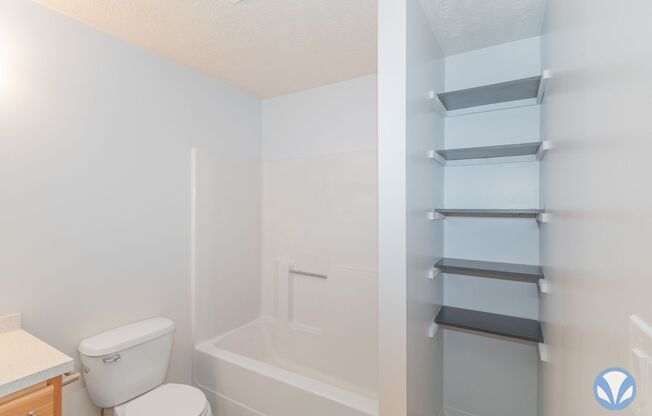 1 bed, 1 bath, 982 sqft, $1,285, Unit AL-27