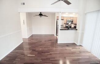 Beautiful 1/1 Wood Floors Condo for Rent in Winter Park