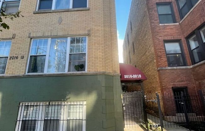 Charming 1-Bedroom Condo in Logan Square!