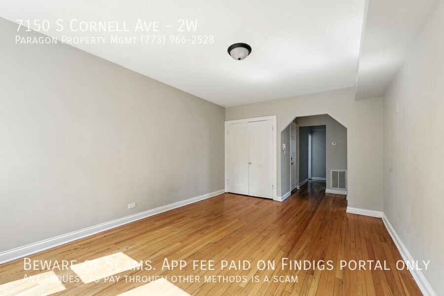7150 S Cornell Ave