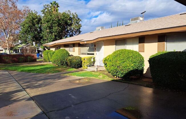 1230-1234 N. College Ave