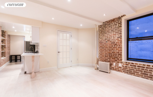 41 W 24 ST