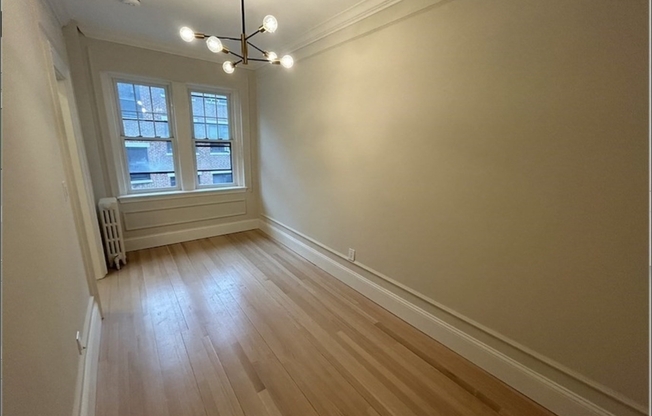 4 CHISWICK RD