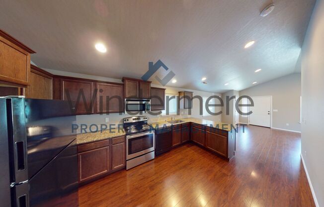 2 beds, 1 bath, 880 sqft, $1,495, Unit chin274-1