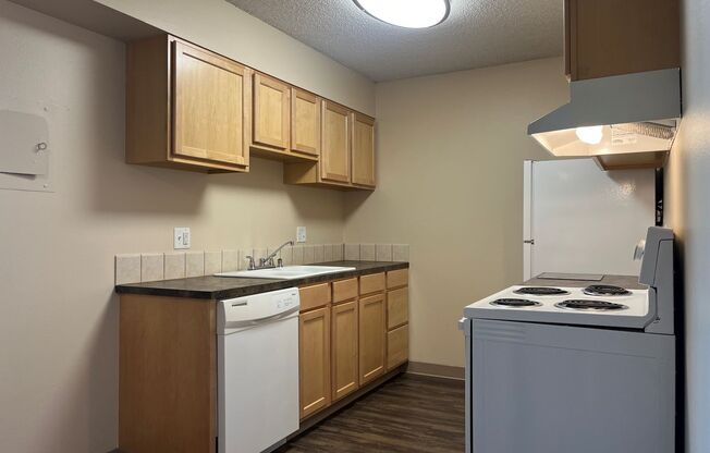 1 bed, 1 bath, 675 sqft, $1,095, Unit 176